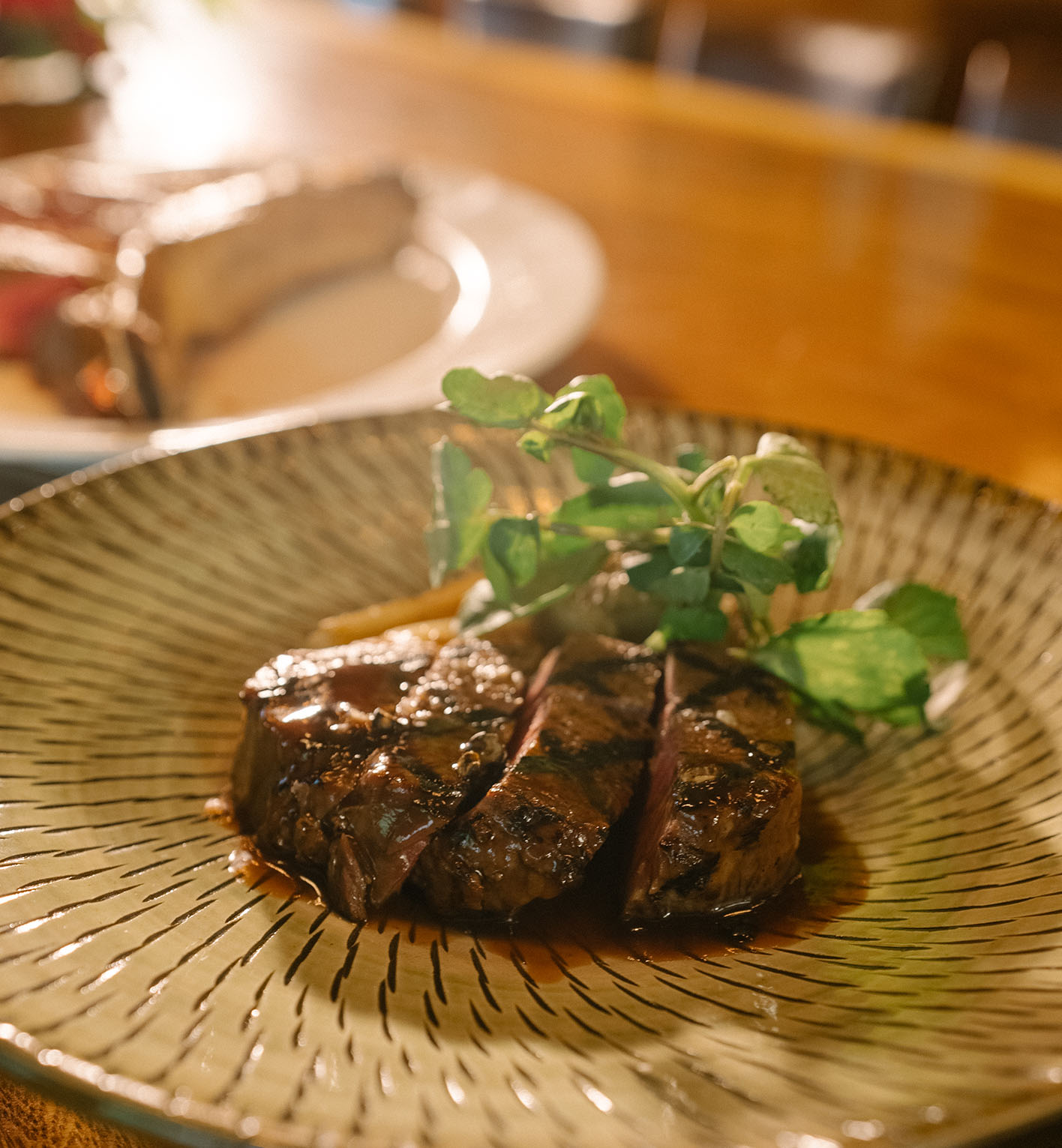 Sukiyaki stock marinated Australian Black Angus Tenderloin steak w/salted fresh pepper (200gr)